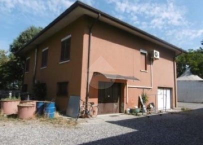 Foto Appartamento in Marengo, Isorella di 154 m² con 9 locali in vendita