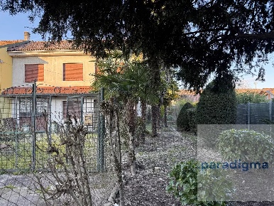 Foto Casa indipendente in Via Roma 15, Alluvioni Piovera Piovera in vendita