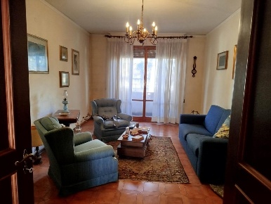 Foto Appartamento a Pisa San Francesco di 130 m² con 6 locali in vendita