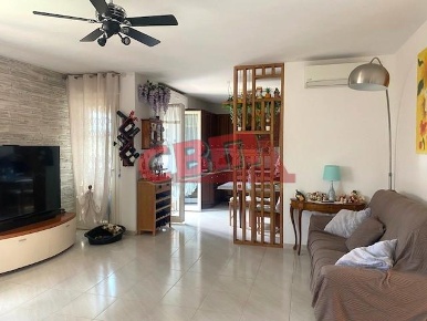 Foto Appartamento a Livorno Scopaia di 100 m² con 5 locali in vendita