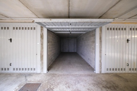 Foto Box a Peschiera Borromeo Bettola Zelo Foramagno di 16 m² con 1 locali