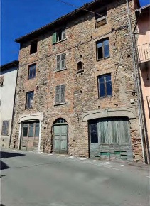 Foto Appartamento a Lerma Centro di 78 m² con 4 locali in vendita