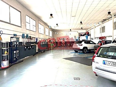 Foto Capannone industriale a Livorno Pontino - Bastia di 400 m² in affitto