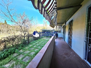 Foto Appartamento a Massa Marina di Massa Centro di 70 m² con 4 locali