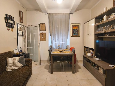 Foto Casa indipendente a Carrara Marina di Carrara di 180 m² con 8 locali