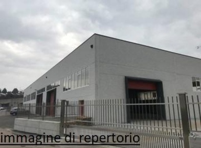Foto Capannone industriale a Viareggio Centro di 230 m² con 1 locali