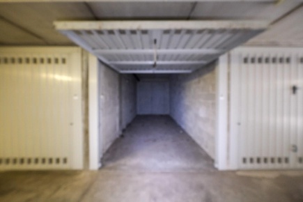 Foto Box a Peschiera Borromeo Bettola Zelo Foramagno di 18 m² con 1 locali