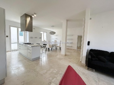 Foto Villa bifamiliare a Cecina Cecina Centro di 160 m² con 6 locali