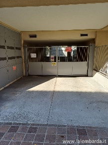 Foto Box in Via Cairoli, Monza San Carlo - Stazione di 20 m² in affitto