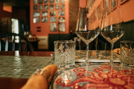 Foto Ristorante in VIA FERRARI, Monza Amati - Stadio di 200 m² con 3 locali