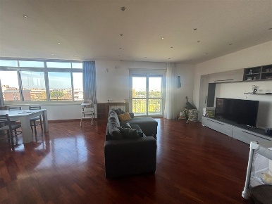 Foto Appartamento in Via Arcola, Roma Torrevecchia di 155 m² con 4 locali