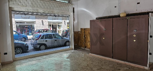 Foto Locale commerciale in Via Madonna Di Fatima 19, Salerno di 40 m²