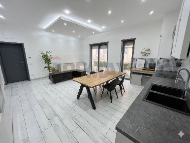 Foto Appartamento in Piazza D'annunzio 16, Napoli Fuorigrotta di 95 m²
