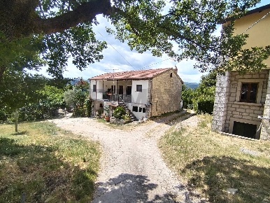 Foto Case semi ndipendenti in CONTRADA MALEPARA 8, Pontelandolfo di 145 m²