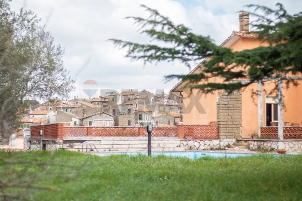 Foto Case semi ndipendenti in Via  San Magno 148, Farnese di 146 m²