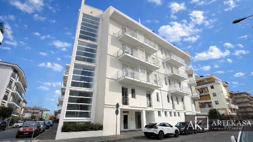 Foto Appartamento in Via Monte Nero 16, Novara Porta Mortara di 106 m²