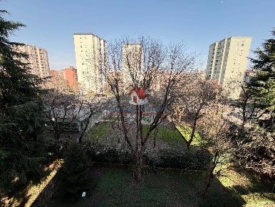 Foto Appartamento in Via Mario Borsa 22, Milano Gallaratese di 92 m²