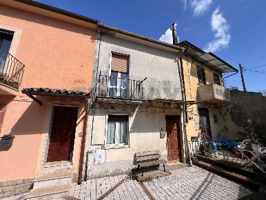Foto Appartamento in via Cappella 116, Pesco Sannita di 140 m² con 5 locali