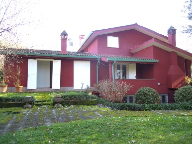 Foto Villa bifamiliare in Olgiata, Roma Olgiata di 300 m² con 5 locali