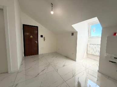 Foto Attico in Via Fusia 2, Rovato Centro di 90 m² con 4 locali in vendita
