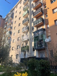 Foto Appartamento in Via Ginestre 7, Rozzano Centro di 85 m² con 3 locali