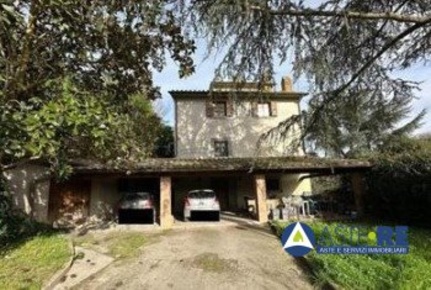 Foto Appartamento in Strada Riello, Viterbo Sacrario - Piazza della Rocca