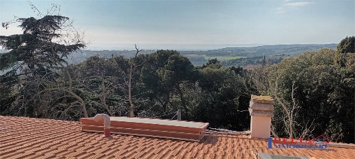 Foto Case semi ndipendenti a Rosignano Marittimo di 115 m² con 6 locali