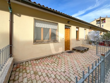 Foto Appartamento a Jesi Gallodoro - Prato di 85 m² con 3 locali in vendita