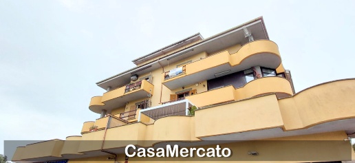 Foto Appartamento in Via Nettunense, Albano Laziale Pavona di 100 m²