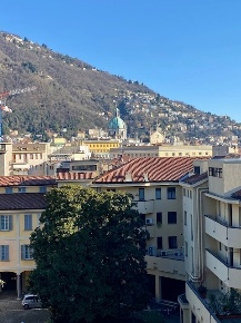 Foto Appartamento in Via Giulio Rubini 10, Como Centro Storico di 140 m²