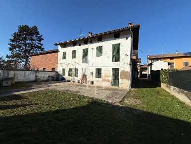 Foto Rustico in Via Garibaldi 21, Cerro Tanaro di 160 m² con 4 locali