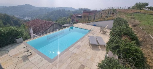 Foto Rustico in via Cortiglione, Vinchio Centro di 211 m² con 7 locali