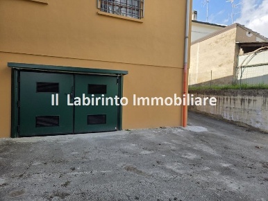 Foto Magazzino in Via Renaccio, Faenza di 284 m² in affitto