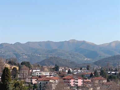 Foto Appartamento a Casnate con Bernate Centro di 160 m² con 5 locali