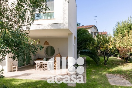 Foto Villa unifamiliare in via orsa maggiore, Cesenatico Villamarina Monte