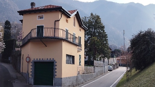 Foto Casa indipendente in Via Alla Fermata, Castelveccana Castello