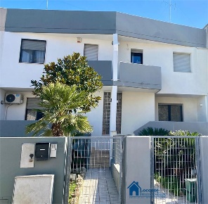 Foto Villa unifamiliare a Capurso di 180 m² con 5 locali in vendita