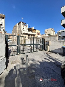 Foto Box in via marco polo, Messina Contesse di 12 m² in affitto