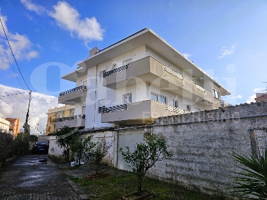 Foto Appartamento in Via Lago Grande 100, Messina Ganzirri di 115 m²