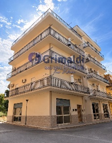 Foto Appartamento in Via A. Einstein 39, Bagheria Centro di 96 m²