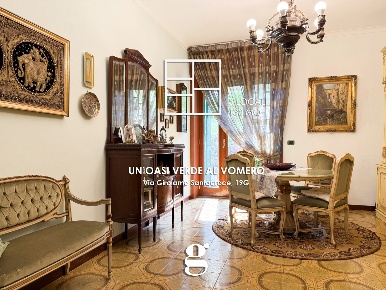 Foto Appartamento in Via GIROLAMO SANTACROCE 19G, Napoli Vomero di 130 m²