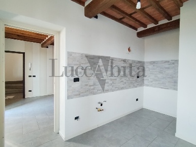Foto Appartamento in Via dei Malfatti, Capannori di 120 m² con 7 locali
