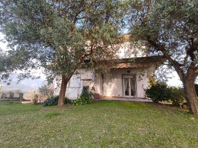 Foto Appartamento in Via Fontane 14W, Paratico di 200 m² con 4 locali