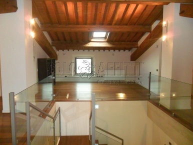 Foto Villa unifamiliare a Sesto Fiorentino Sesto Città di 290 m² in affitto