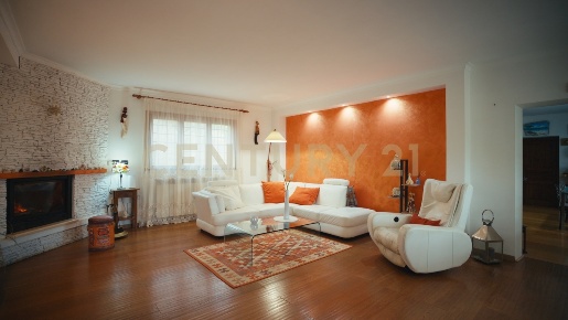 Foto Villa unifamiliare in Via delle Ginestre 13, Sacrofano Monte Caminetto