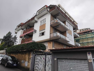 Foto Appartamento in Via Venosa, Roma Quarto Miglio di 140 m² con 4 locali