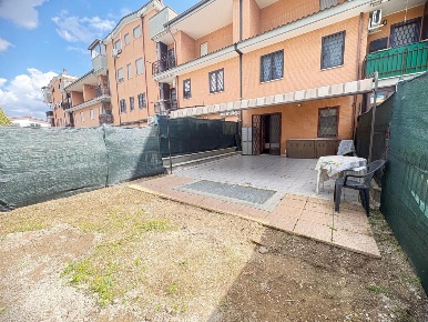 Foto Appartamento in Via Casal Bianco 40, Guidonia Montecelio Collefiorito