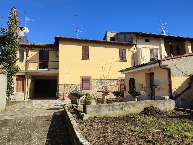 Foto Appartamento a Erbusco di 235 m² con 4 locali in vendita
