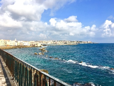 Foto Casa indipendente in Lungomare di Levante Elio Vittorini 20, Siracusa