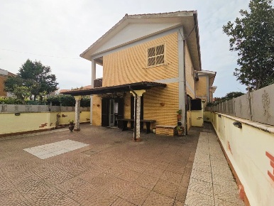 Foto Appartamento in Via dei Delfini 102, Ardea in vendita